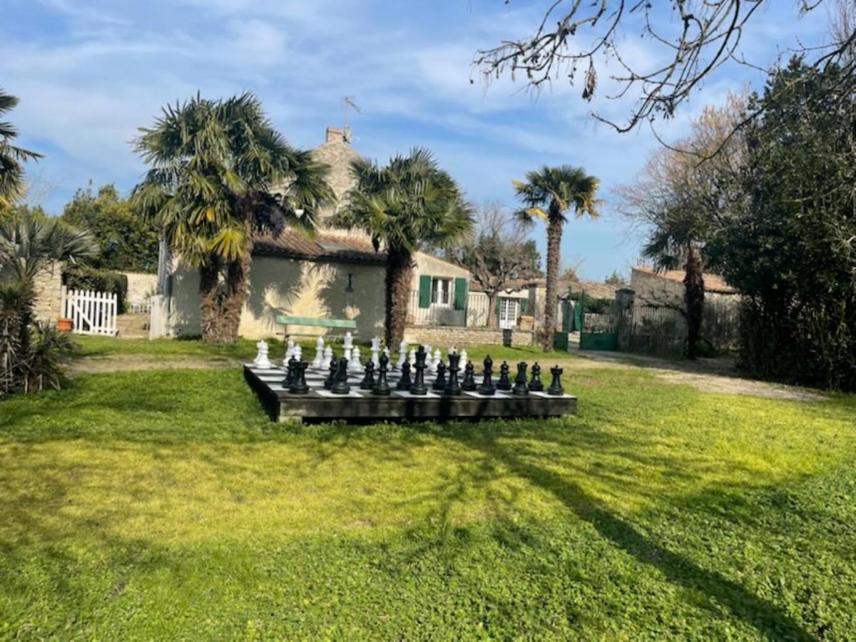 Le Chai Maison De Charme Pour Tribu Joyeuse Le Château-dʼOléron Eksteriør billede