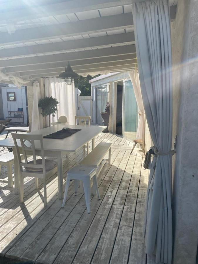 Le Chai Maison De Charme Pour Tribu Joyeuse Le Château-dʼOléron Eksteriør billede