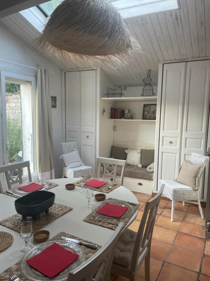 Le Chai Maison De Charme Pour Tribu Joyeuse Le Château-dʼOléron Eksteriør billede